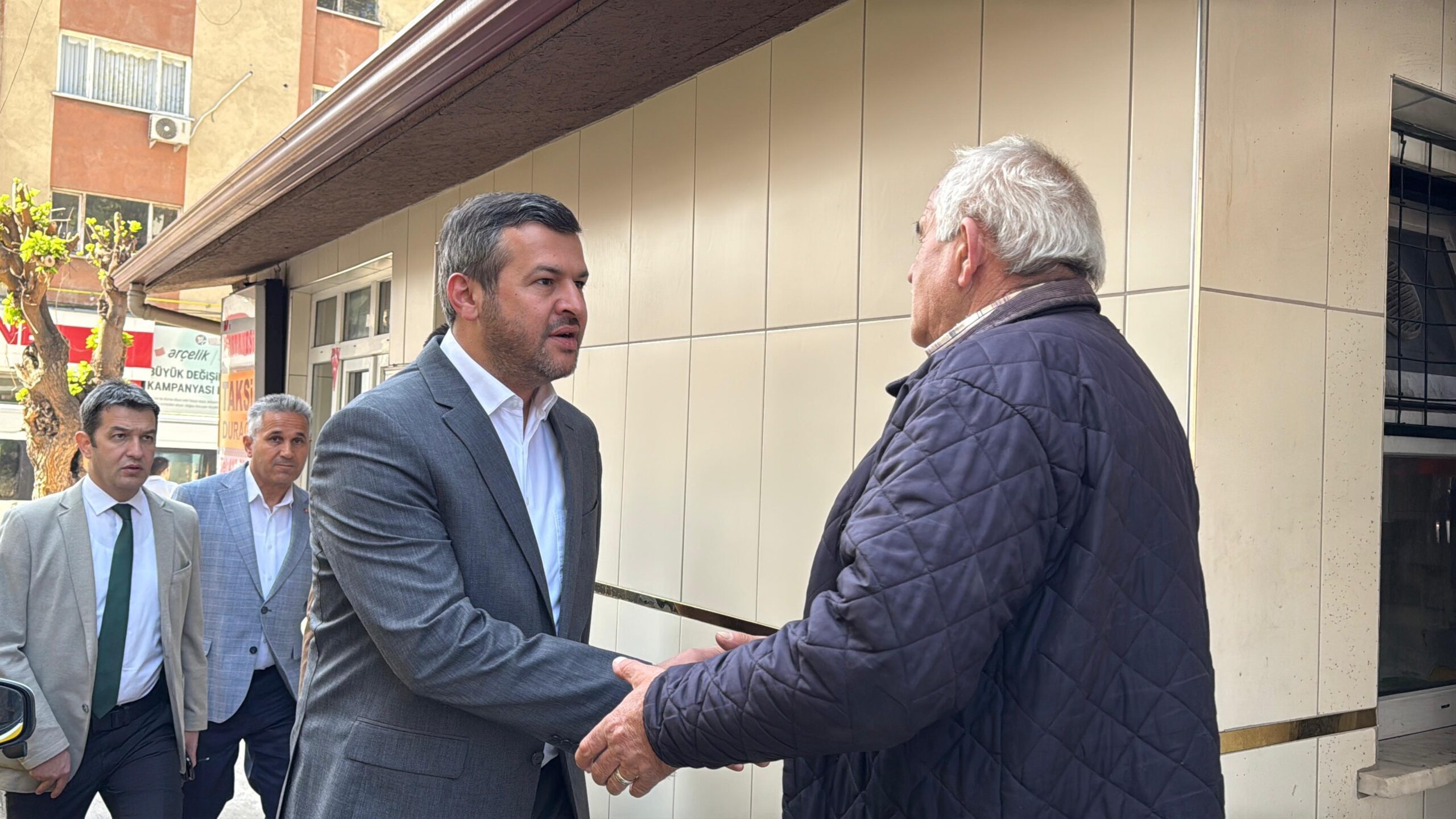 Başkan Özkan Çetinkaya’dan Bayır Mahalle Çıkarması: “Sorunu Yerinde Görmeden Çözüm Üretemezsiniz”