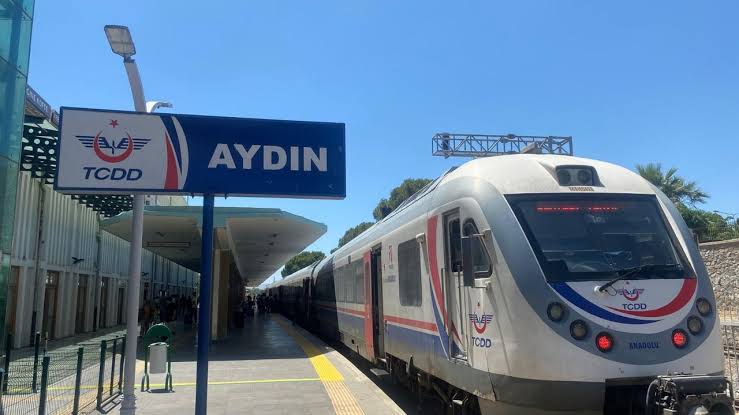 Memurlar İş Bıraktı, Aydın’da Tren Seferleri Durdu!