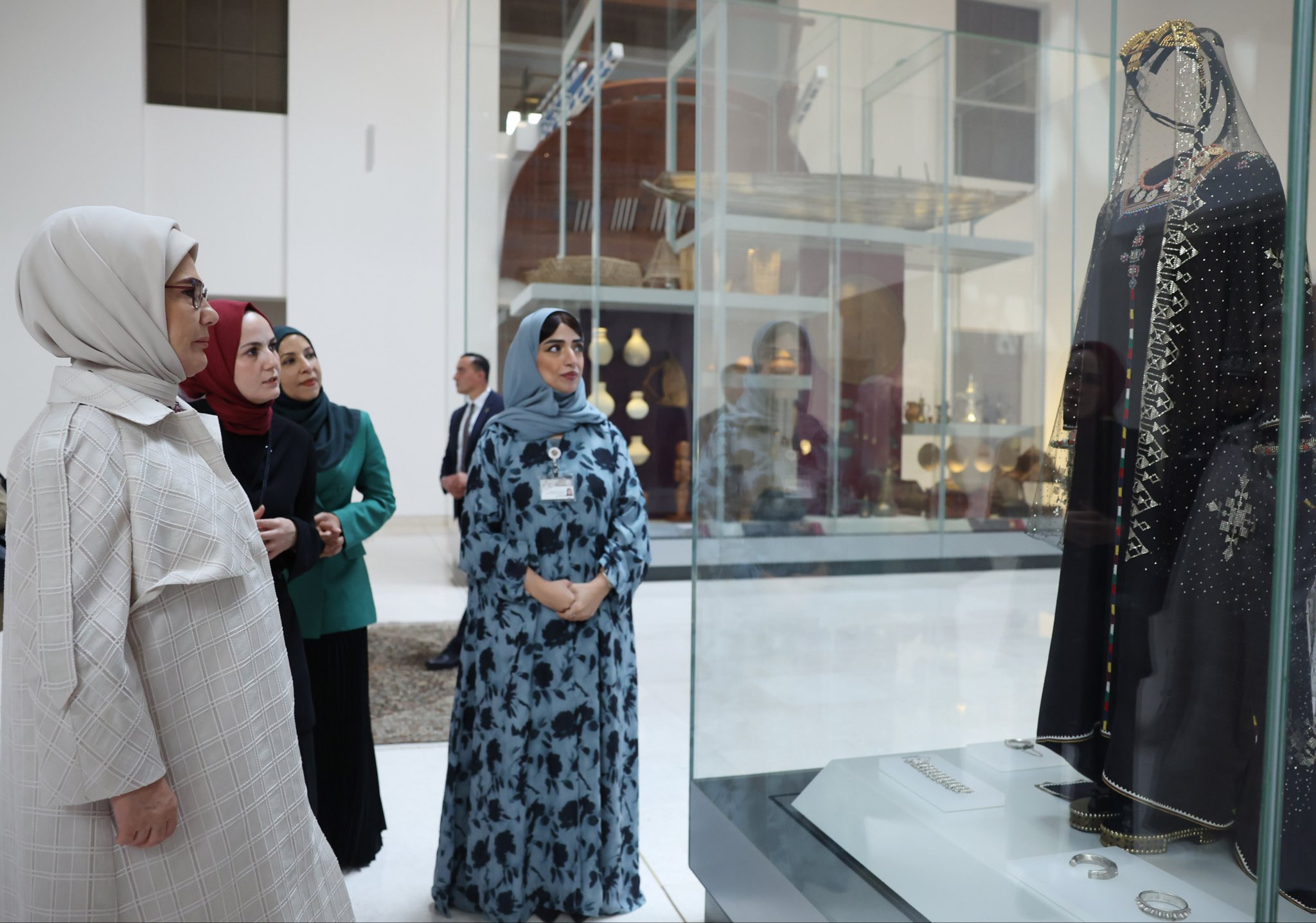 Emine Erdoğan Umman Ulusal Müzesi’ni Ziyaret Etti